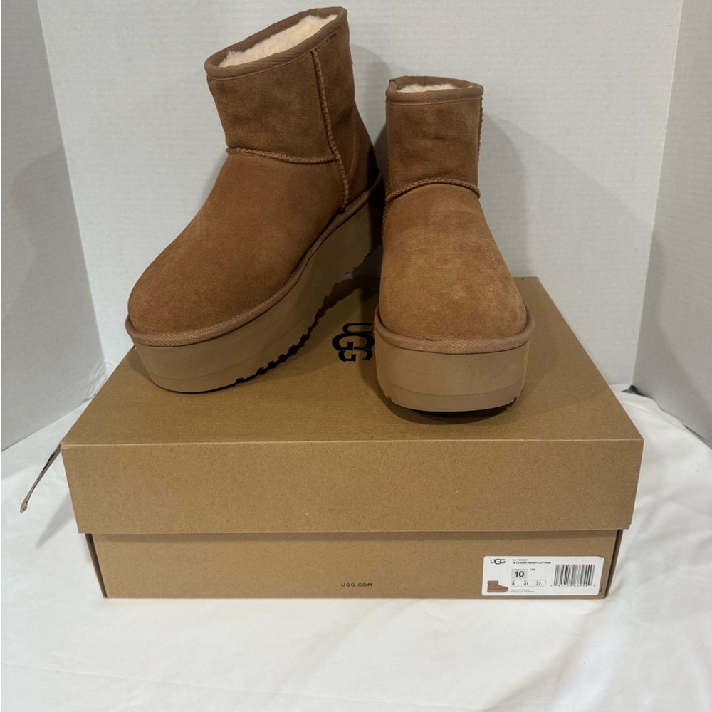 UGG womens Platform Boots